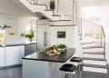 Aturan Tepat Feng Shui untuk Tangga yang Menghadap Dapur