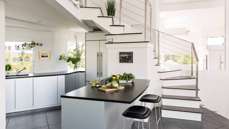Aturan Tepat Feng Shui untuk Tangga yang Menghadap Dapur