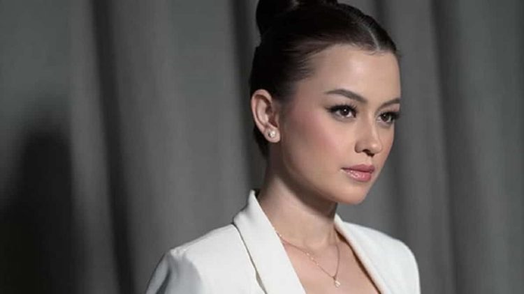 Kimberly Ryder Batal Haji, Ini Dia Alasan di Baliknya
