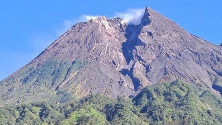 Sejarah Nyi Gadung Melati, Penjaga Alam Gunung Merapi