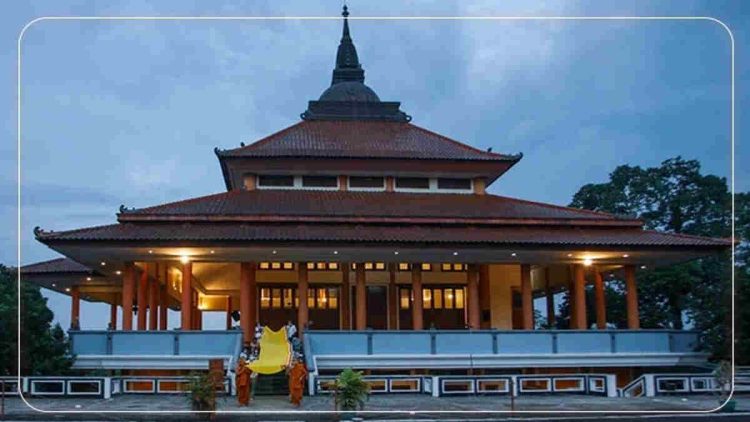 Sejarah Vihara Buddhagaya Watugong Semarang dari Runtuhnya Majapahit