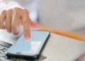Cara Menonaktifkan Autoplay di Ponsel Android dan iPhone