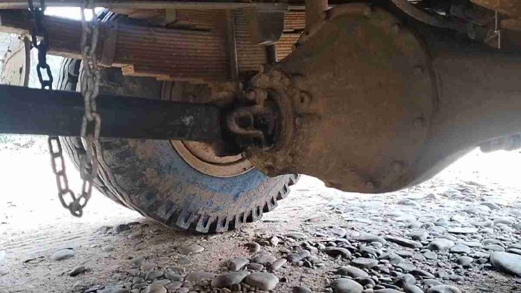 Membuka Gardan Mobil Truk dengan Langkah yang Tepat dan Benar