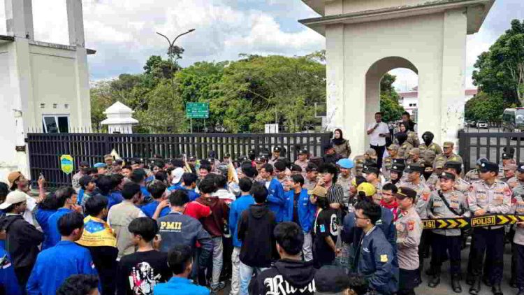 Geram dengan Banyak Persoalan Terabaikan, Aksi Damai PMII di Kantor Bupati Tasikmalaya