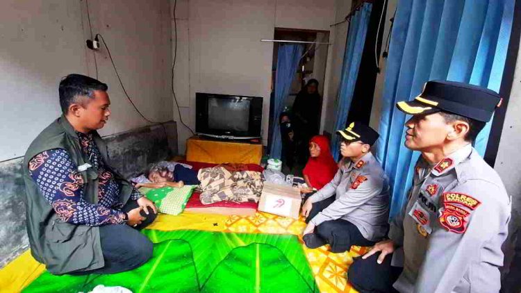 Bantu Perbaikan Rumah dan Warga Terkena Tumor oleh Polres Banjar untuk Masyarakat yang Membutuhkan