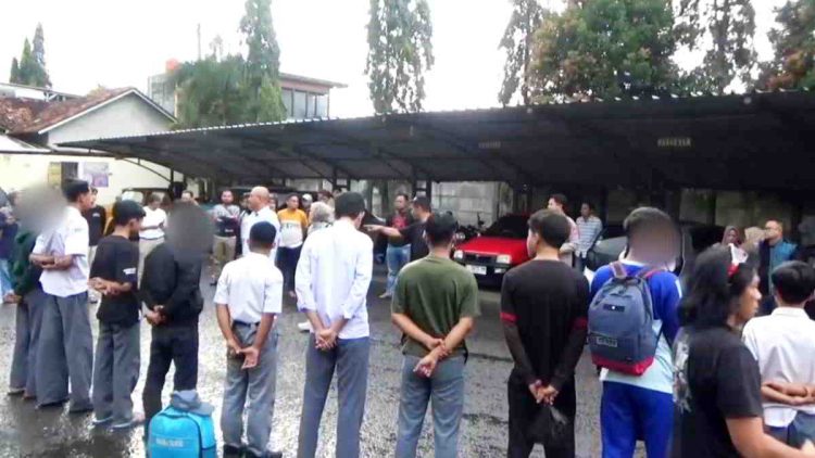 Pelajar Tawuran di Jalur Cadas Pangeran Sumedang, 8 Tersangka, Sisanya ke Barak Militer