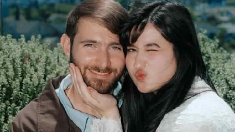 Stephanie Poetri Menikah dengan Asher di Amerika