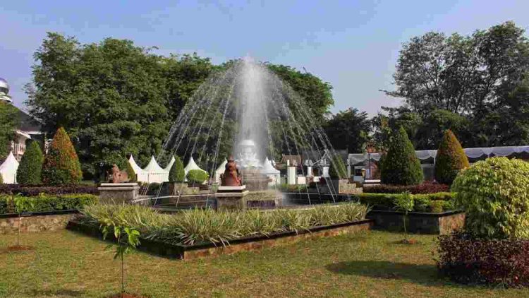 Alun-alun Kian Santang Purwakarta serta Sejarahnya