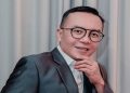 Ari Lasso Bagikan Foto Pertama dengan Pacar, Netizen Komentar Sedang Kasmaran