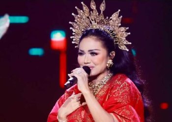 Kris Dayanti Kembali Melanjutkan Kuliah Ilmu Pemerintahan di Usia 50 Tahun
