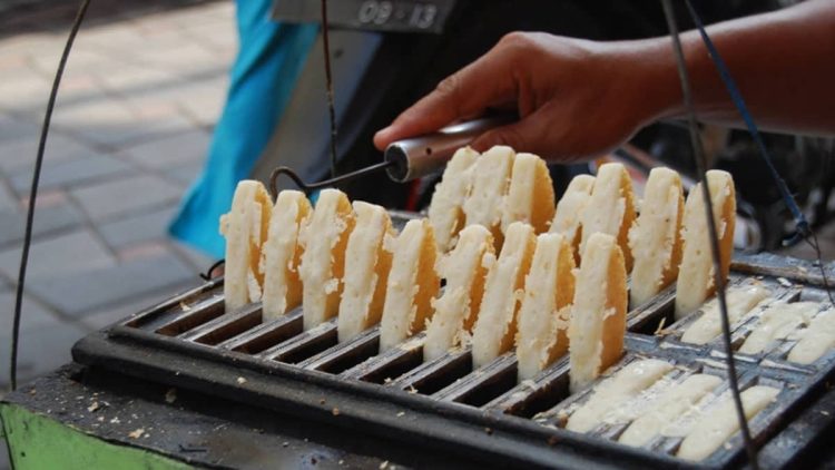 Kue Gonjing Karawang, Cemilan Tradisional Legendaris yang Tak Terlupakan