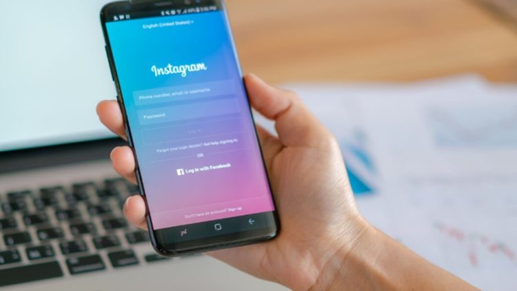 Cara Memasang Komentar Sendiri di Instagram agar Tetap Paling Atas