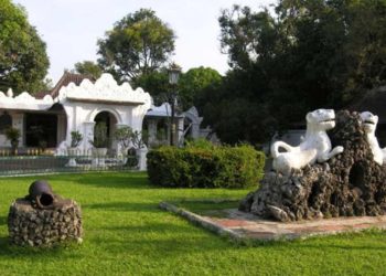 Museum Cave AI Lotus, Destinasi Wisata Warisan di Keraton Kasepuhan Cirebon