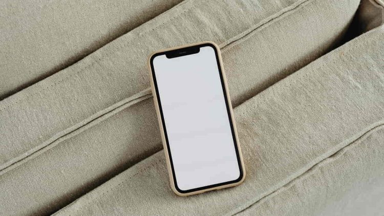 Mengaktifkan dan Menonaktifkan Rotasi Otomatis pada iPhone