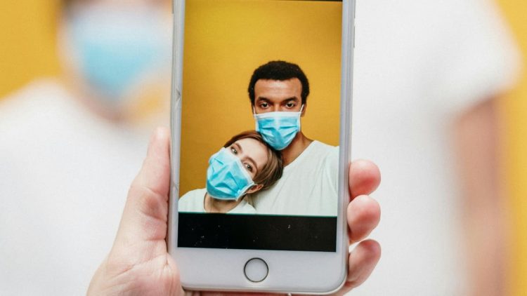 Fungsi dan Cara Mengaktifkan Fitur Center Stage di iPhone