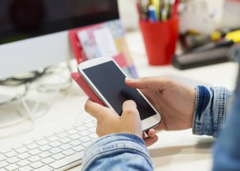 Panduan Menggunakan dan Menonaktifkan Fitur Isi Otomatis di HP