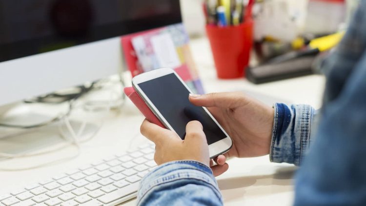 Panduan Menggunakan dan Menonaktifkan Fitur Isi Otomatis di HP