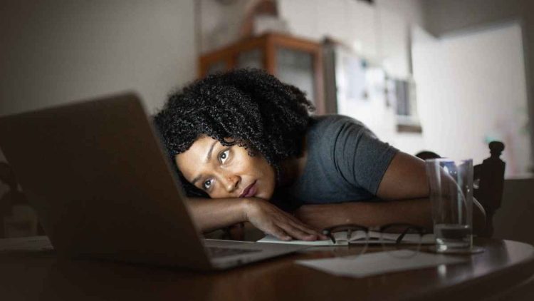Cara Mengatasi Tanda Mental Burnout Kreator Agar Tidak Terlambat