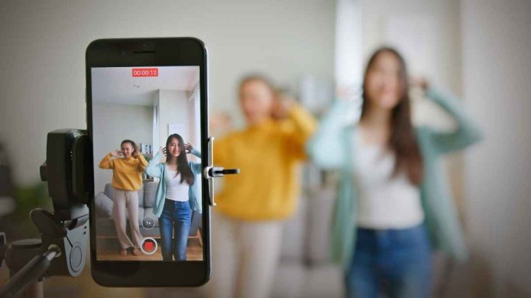 Mengapa Strategi Pemasaran Micro Influencer Lebih Efektif daripada Selebriti? Penjelasannya!