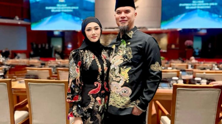 Mulan Jameela dan Ahmad Dhani Adopsi Anak Perempuan dari Solo dengan Nama Lengkap ini