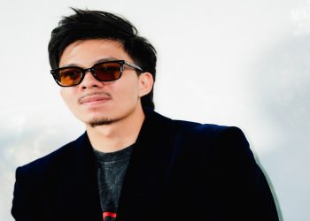 Atta Halilintar Mendapatkan Kritikan Setelah Sholat di Trotoar Tiongkok