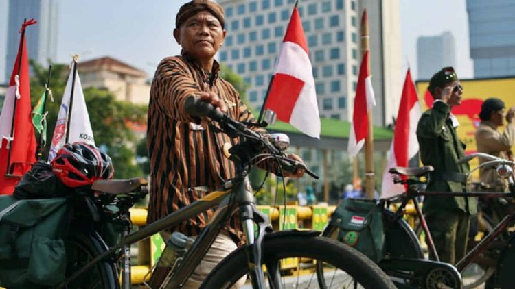 Sejarah Lagu Maju Tak Gentar yang Membakar Semangat Rakyat Indonesia