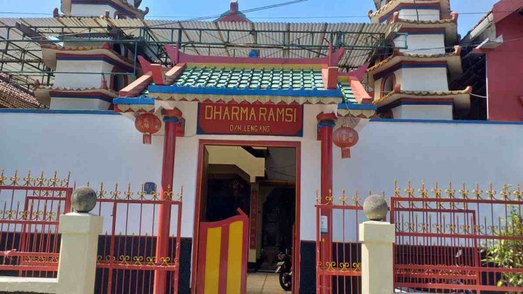 Vihara Dharma Ramsi Sebagai Tempat Ibadah dan Pusat Toleransi Keturunan Tionghoa Bandung